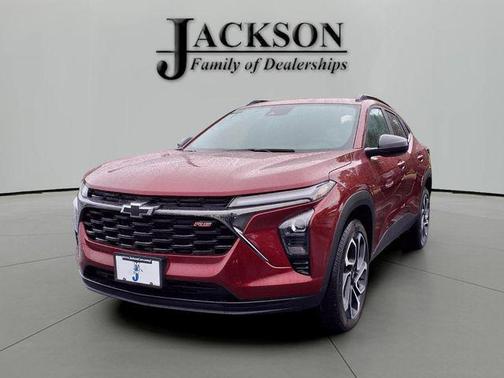 Crimson Metallic 2025 Chevrolet Trax FWD 2RS