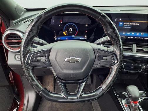 Crimson Metallic 2025 Chevrolet Trax FWD 2RS