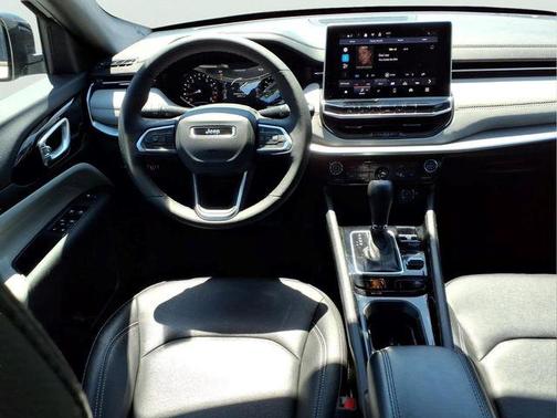 Bright White Clearcoat 2025 Jeep Compass Limited