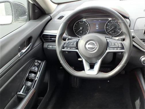 2025 Nissan Altima SR FWD