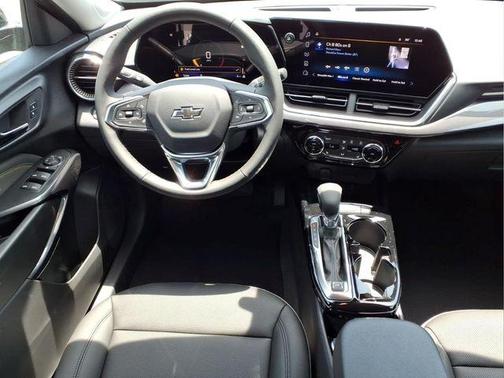 Cacti Green 2026 Chevrolet Trax FWD ACTIV