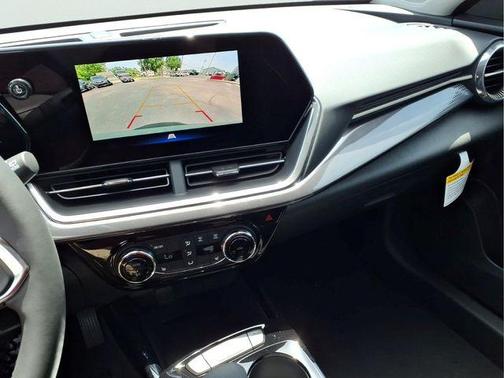 Cacti Green 2026 Chevrolet Trax FWD ACTIV