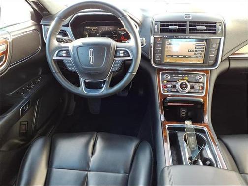 2018 Lincoln Continental Premiere