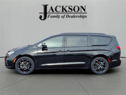 2024 Chrysler Pacifica Limited