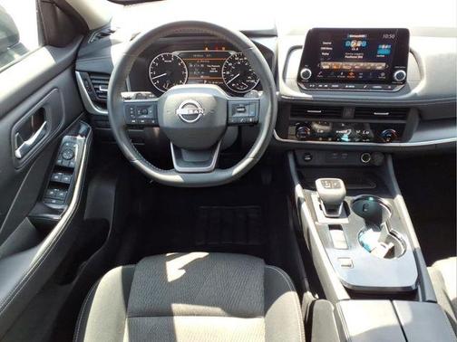 Gun Metallic 2025 Nissan Rogue SV