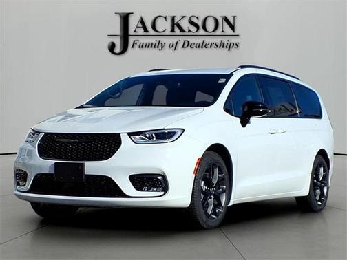 2026 Chrysler Pacifica L