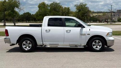 2016 RAM 1500 SLT