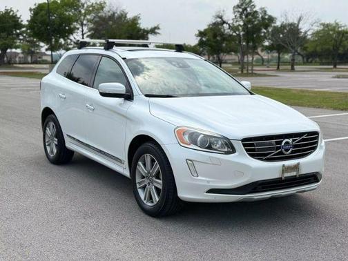 2016 Volvo XC60 T6 Drive-E Platinum