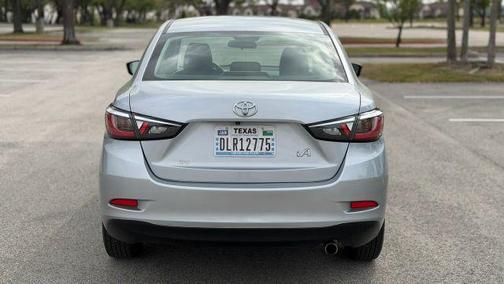 Silver 2017 Toyota Yaris iA Base