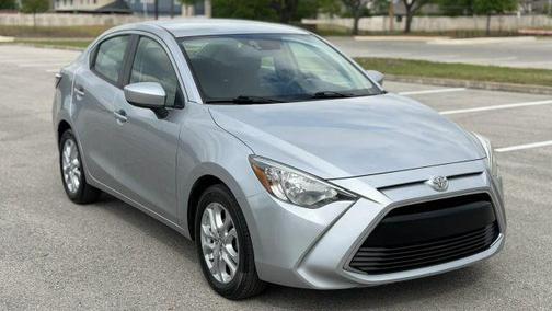 Silver 2017 Toyota Yaris iA Base
