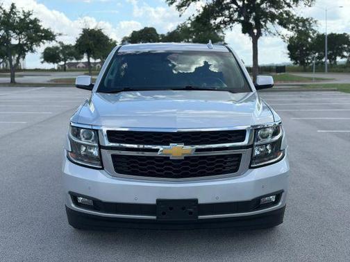 Silver 2018 Chevrolet Suburban LT