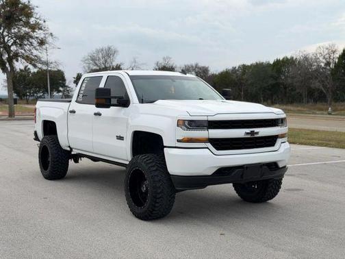 2018 Chevrolet Silverado 1500 Custom