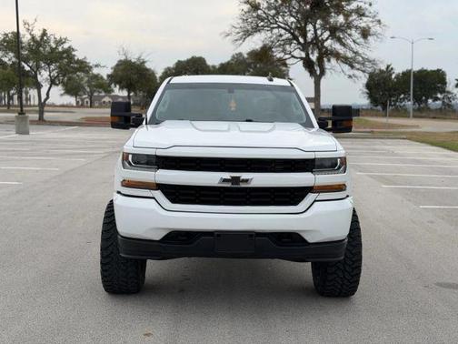2018 Chevrolet Silverado 1500 Custom