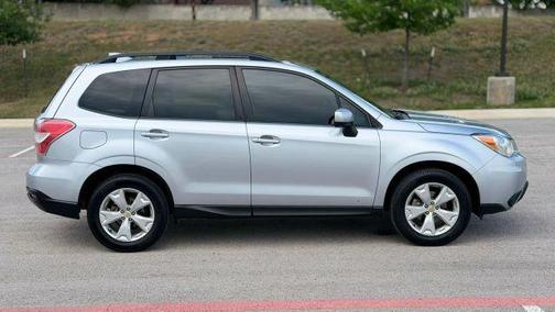 Ice Silver Metallic 2016 Subaru Forester 2.5i Premium