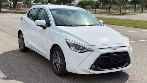 2020 Toyota Yaris Sedan XLE