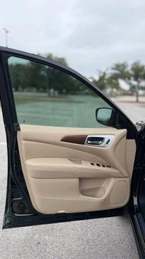 Midnight Pine Metallic 2019 Nissan Pathfinder Platinum