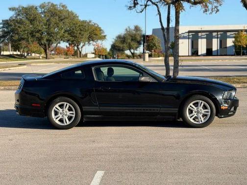 2013 Ford Mustang V6