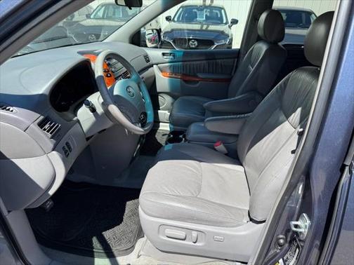 2008 Toyota Sienna XLE
