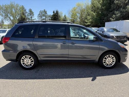 2008 Toyota Sienna XLE
