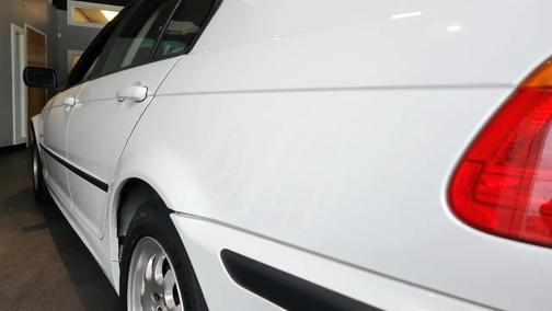 2000 BMW 323 323i 4dr Sdn