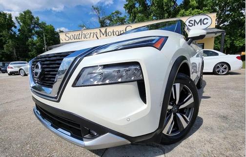 White 2022 Nissan Rogue Platinum