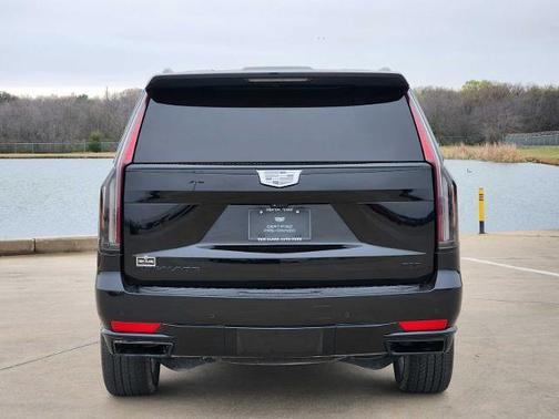 2024 Cadillac Escalade Sport