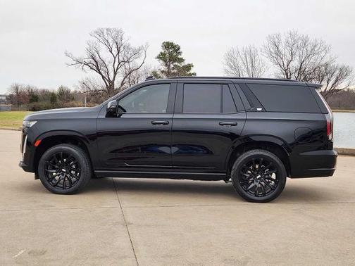 2024 Cadillac Escalade Sport