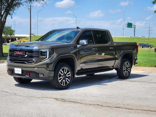 Deep Bronze Metallic 2024 GMC Sierra 1500 AT4