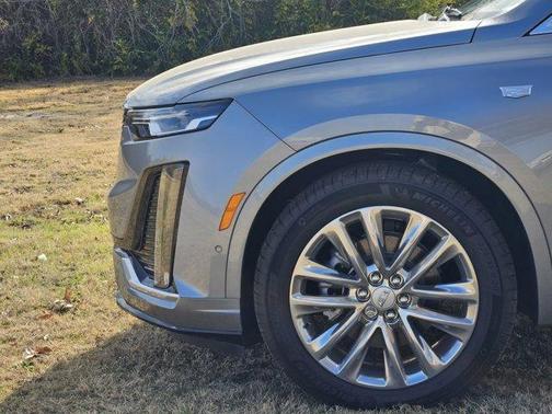 2025 Cadillac XT6 Premium Luxury FWD