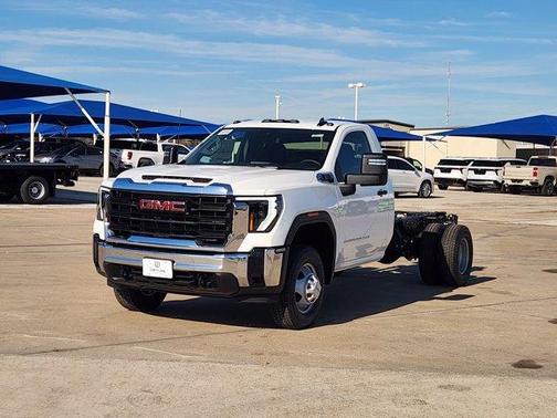 2026 GMC Sierra 3500 Base