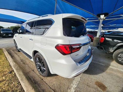 2023 INFINITI QX80 SENSORY AWD