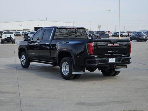 2026 GMC Sierra 3500 Denali