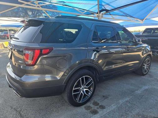 2017 Ford Explorer sport