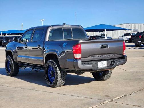 2017 Toyota Tacoma SR