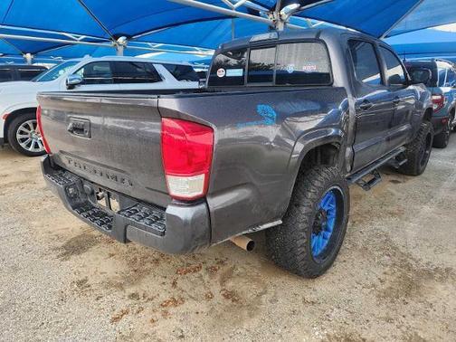 2017 Toyota Tacoma SR