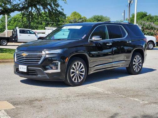 Mosaic Black Metallic 2023 Chevrolet Traverse Premier