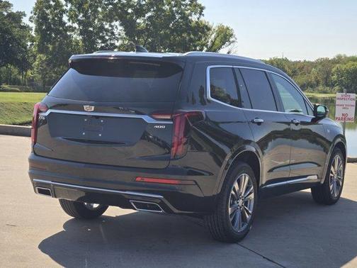 2025 Cadillac XT6 Premium Luxury FWD