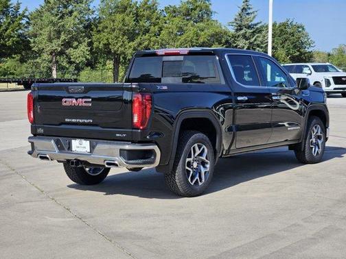 Onyx Black 2026 GMC Sierra 1500 SLT