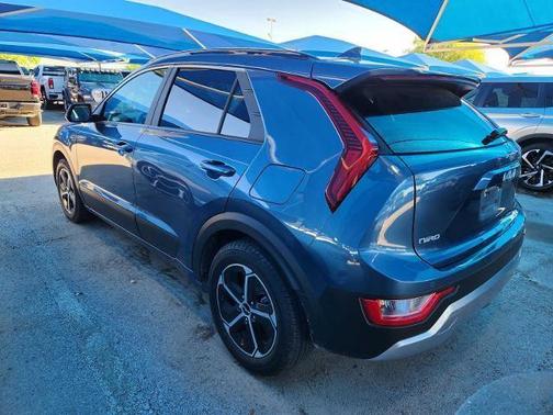 Mineral Blue 2024 Kia Niro EX