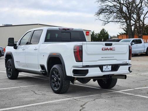 2024 GMC Sierra 2500 AT4