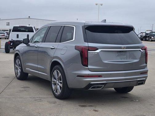 2025 Cadillac XT6 Premium Luxury FWD