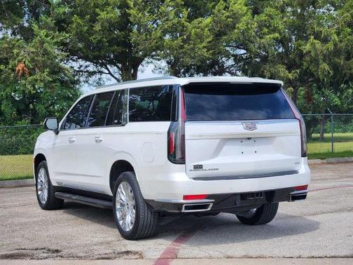 Crystal White Tricoat 2024 Cadillac Escalade ESV Luxury