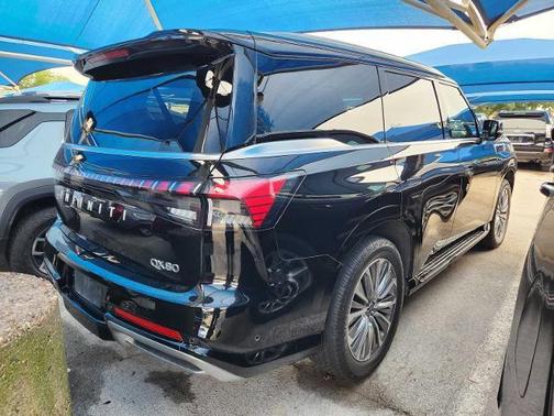 Black Obsidian 2025 INFINITI QX80 Luxe