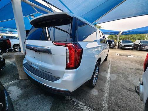 White Frost Tricoat 2023 GMC Yukon XL Denali