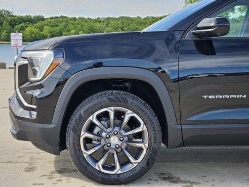 Ebony Twilight Metallic 2026 GMC Terrain FWD Elevation
