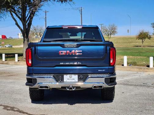 2022 GMC Sierra 1500 SLT
