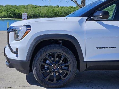 Summit White 2026 GMC Terrain FWD Elevation