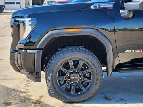 2026 GMC Sierra 2500 AT4