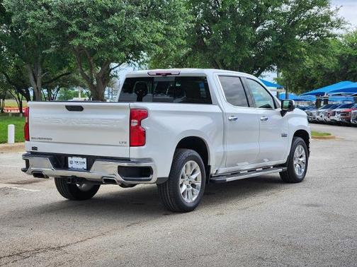 Iridescent Pearl Tricoat 2021 Chevrolet Silverado 1500 LTZ