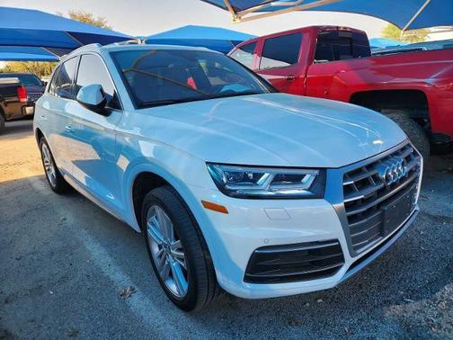 White 2018 Audi Q5 2.0T Premium Plus